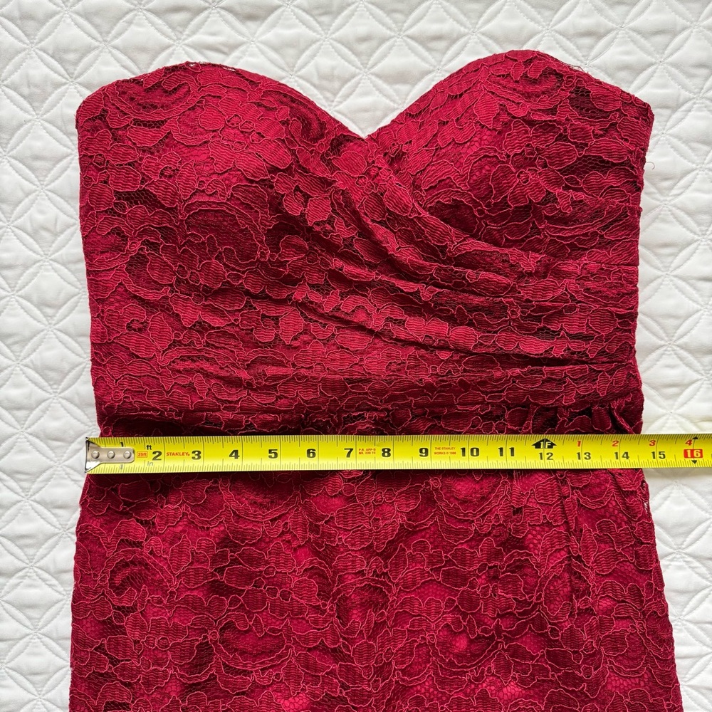 David's Bridal Red Lace Strapless Sweetheart Neckline Mini Dress Size 8 - Picture 3 of 11